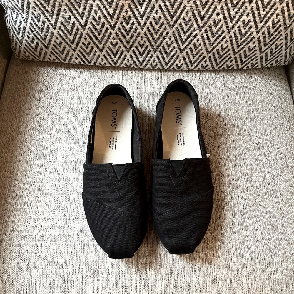 Brand New Toms